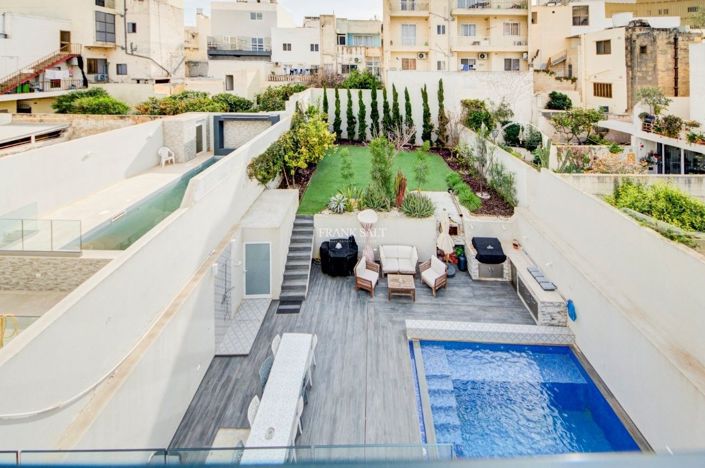 Image No.43-4 Bed Property for sale