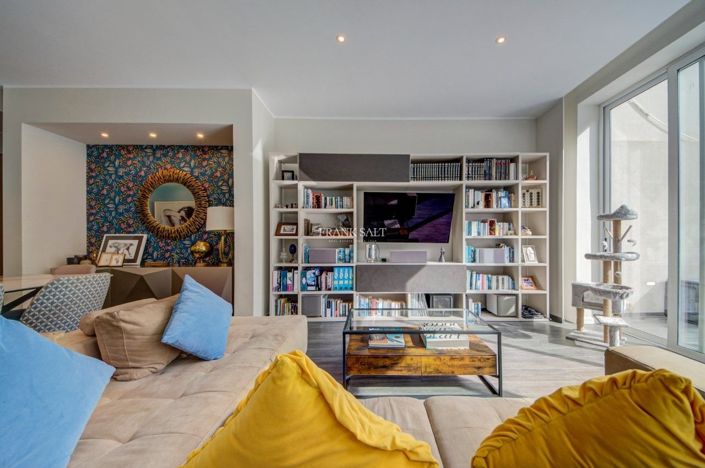 Image No.9-4 Bed Property for sale