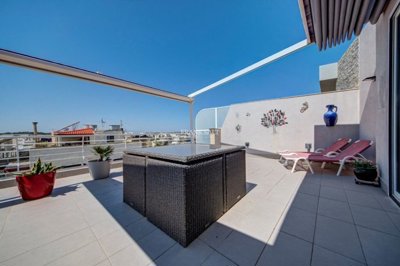 1 - Mosta, Property