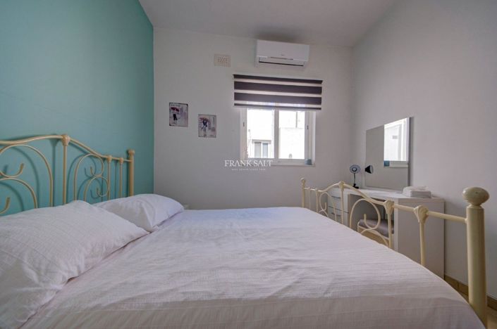 Image No.13-3 Bed Property for sale