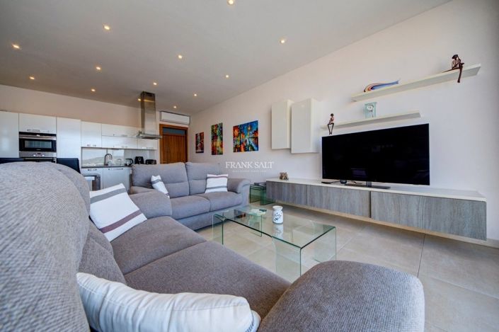 Image No.3-3 Bed Property for sale