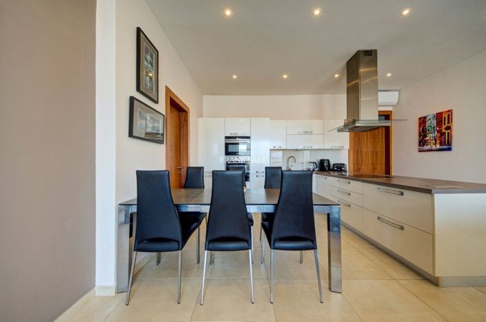 Image No.9-3 Bed Property for sale