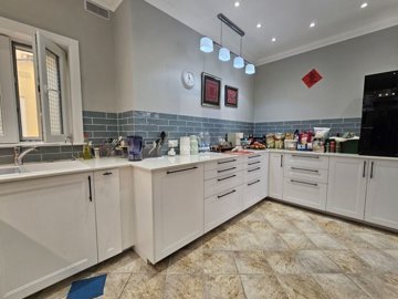 c0f7487f-ca2b-4d15-aa94-5cb50411d356