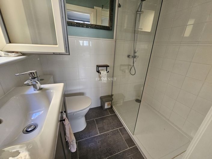 Image No.16-3 Bed Property for sale