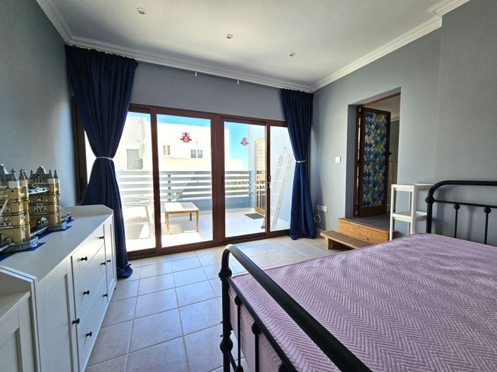 Image No.22-3 Bed Property for sale