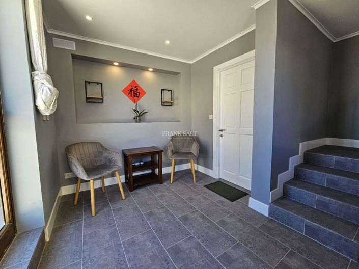 Image No.23-3 Bed Property for sale