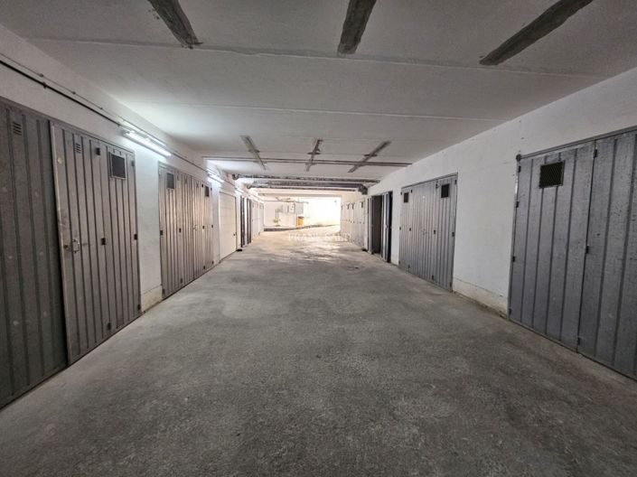 Image No.31-3 Bed Property for sale