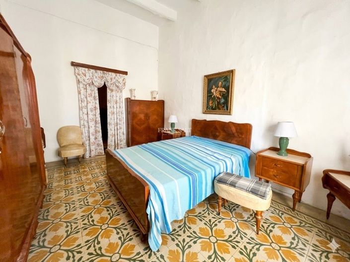 Image No.6-2 Bed Property for sale