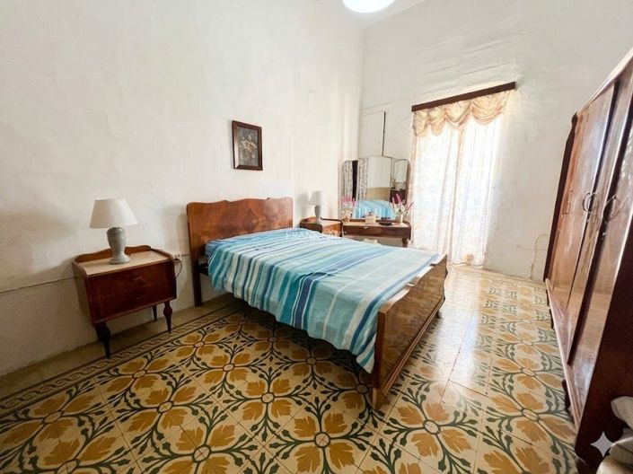 Image No.7-2 Bed Property for sale