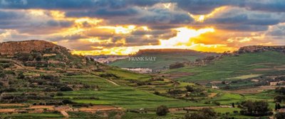 1 - Xaghra, Property