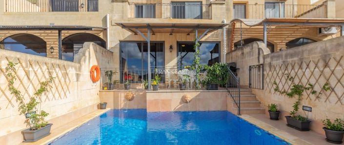 Image No.2-4 Bed Property for sale