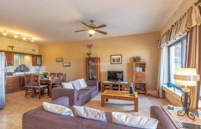 6eafb7de-a4e9-4351-9ba5-4e75762e2080