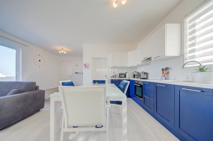 Image No.15-2 Bed Property for sale