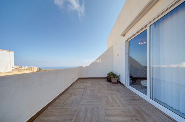 Image No.8-2 Bed Property for sale
