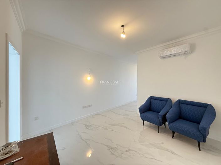 Image No.15-2 Bed Property for sale