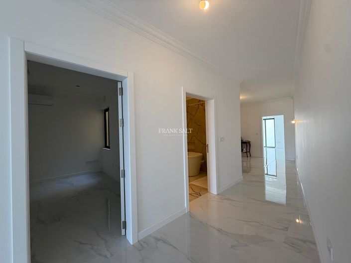 Image No.2-2 Bed Property for sale