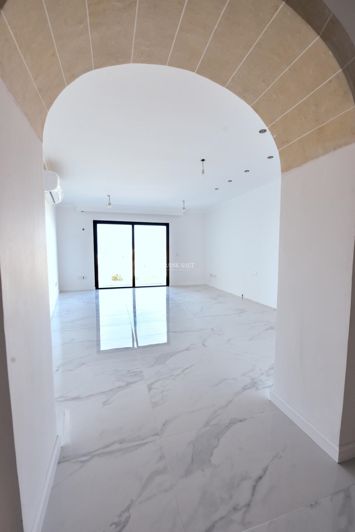 Image No.4-2 Bed Property for sale