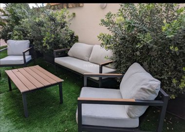 d0a374a0-9513-46d5-b60e-53d0171fd32e