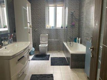 761809c2-b5dd-42d2-9696-c3c1a916fd5a