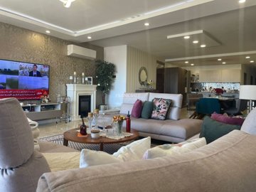 533c7b70-a9f3-42c5-bf47-0718e5c69243