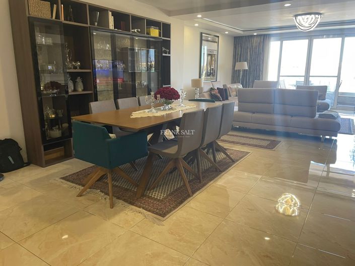 Image No.7-3 Bed Property for sale