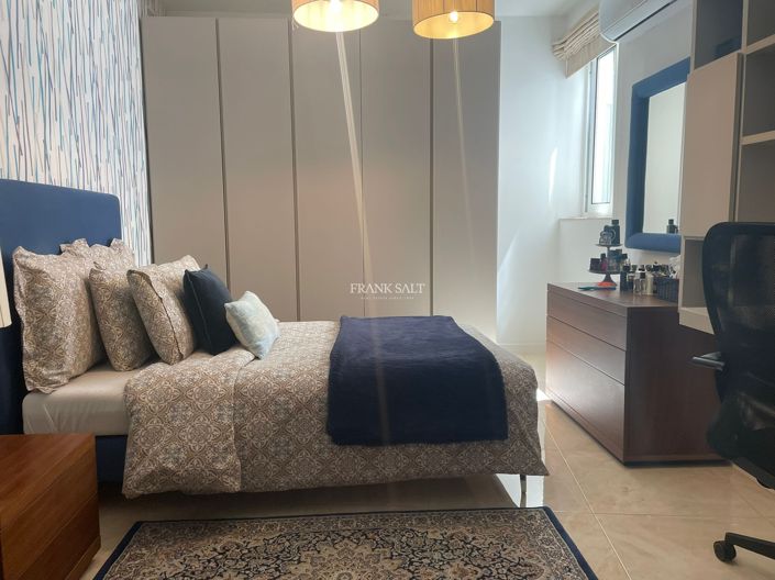 Image No.9-3 Bed Property for sale