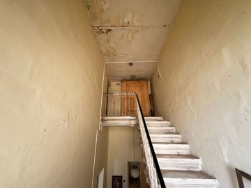 2c7788cf-52cf-49ab-8326-e2f74a11420a