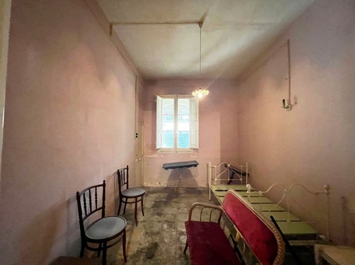 Image No.14-2 Bed Property for sale