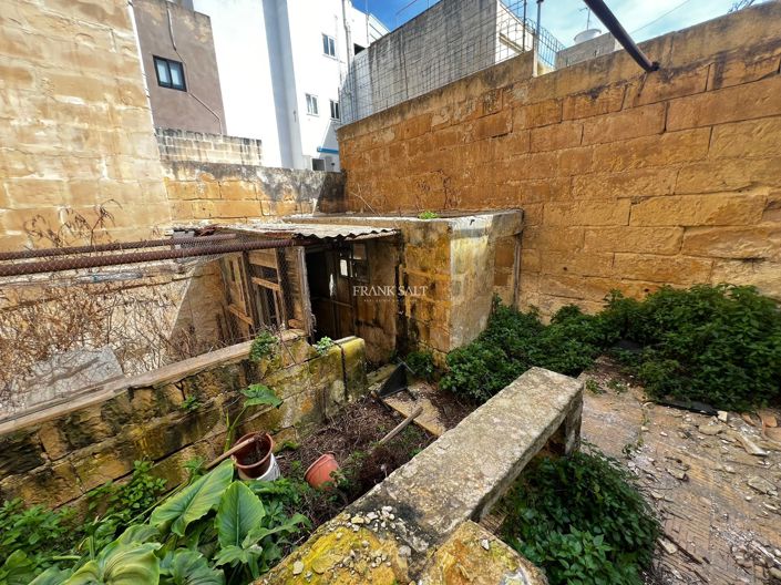 Image No.17-2 Bed Property for sale