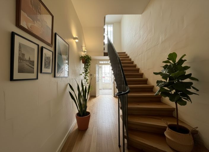 Image No.7-2 Bed Property for sale