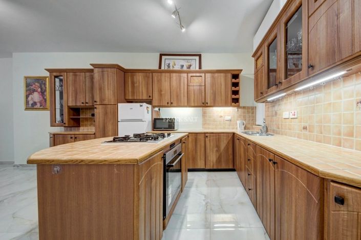 Image No.11-Propriété de 3 chambres à vendre à Marsaskala