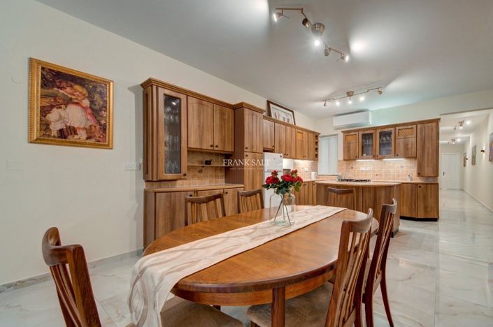 Image No.5-Propriété de 3 chambres à vendre à Marsaskala