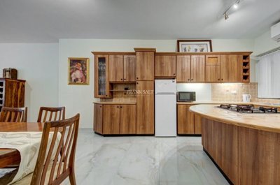 f244b00a-f0c2-4edf-8c48-5ada4c5439b6