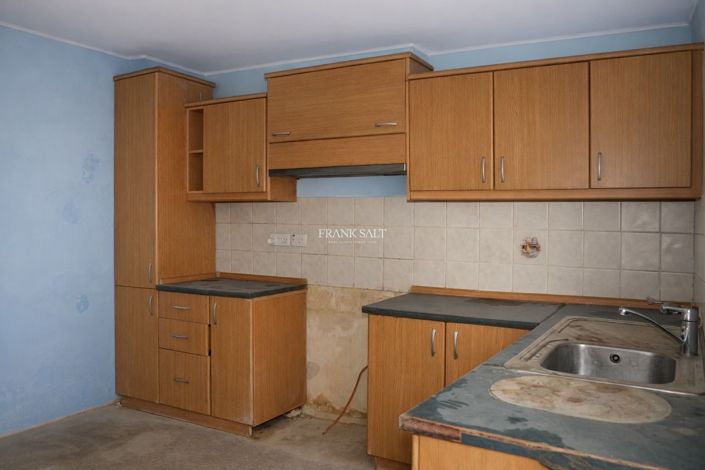 Image No.3-Propriété de 6 chambres à vendre à Zejtun