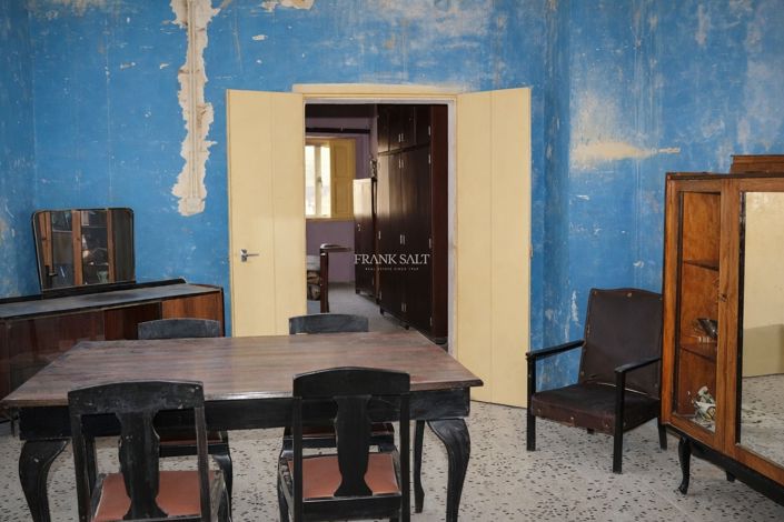 Image No.4-Propriété de 6 chambres à vendre à Zejtun