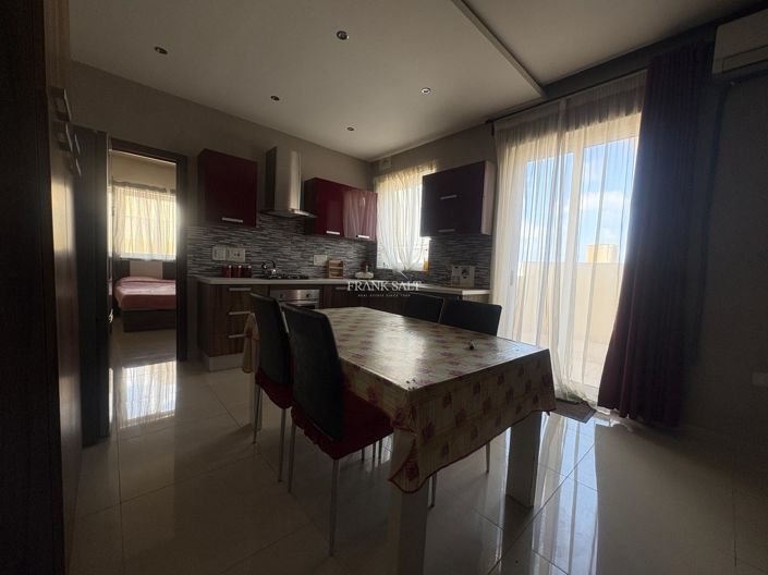 Image No.3-Propriété de 1 chambre à vendre à Zebbug