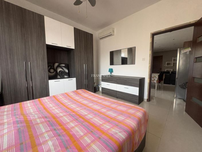 Image No.6-Propriété de 1 chambre à vendre à Zebbug