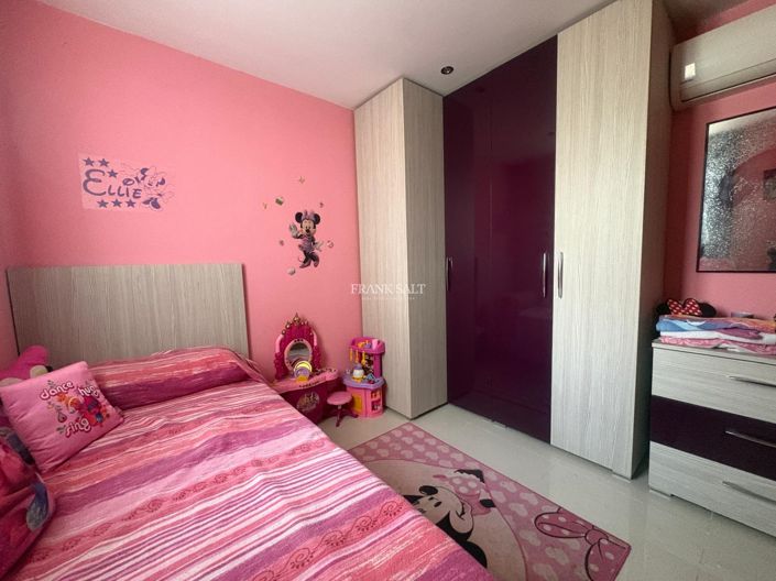 Image No.7-Propriété de 1 chambre à vendre à Zebbug