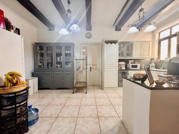 f3c77ae5-0318-421e-86d8-66aec49eb9af