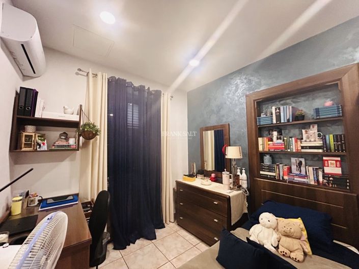 Image No.4-3 Bed Property for sale