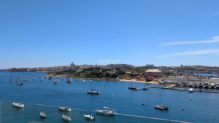 Image No.10-Propriété de 4 chambres à vendre à Sliema