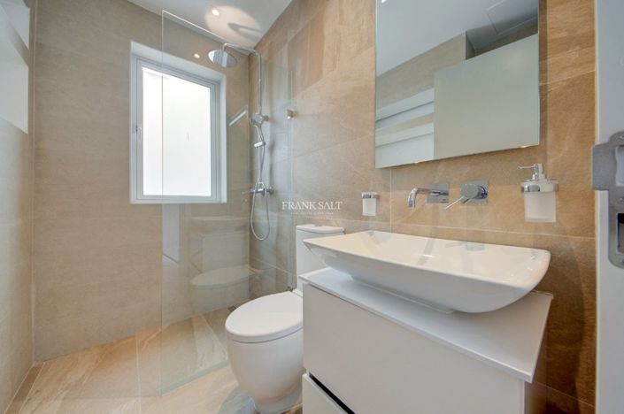 Image No.22-4 Bed Property for sale
