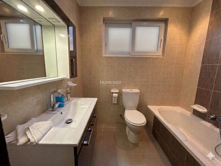 Image No.8-Propriété de 3 chambres à vendre à Attard