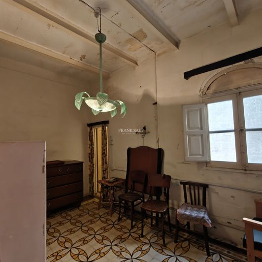 Image No.5-2 Bed Property for sale