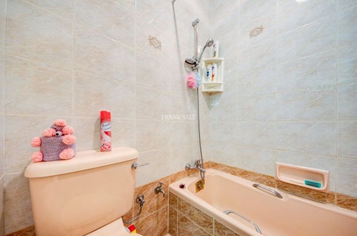 Image No.15-Propriété de 2 chambres à vendre à Qawra