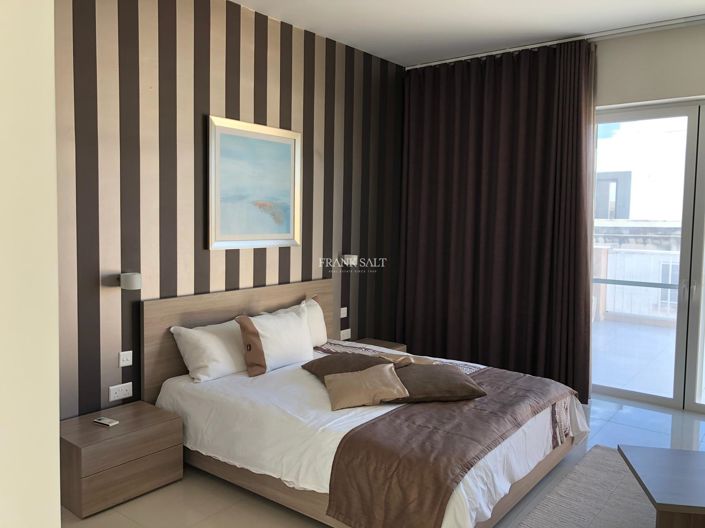 Image No.13-3 Bed Property for sale