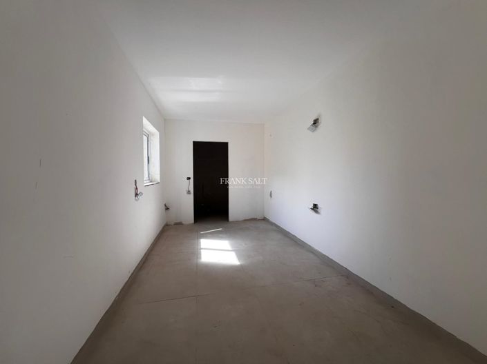 Image No.11-3 Bed Property for sale