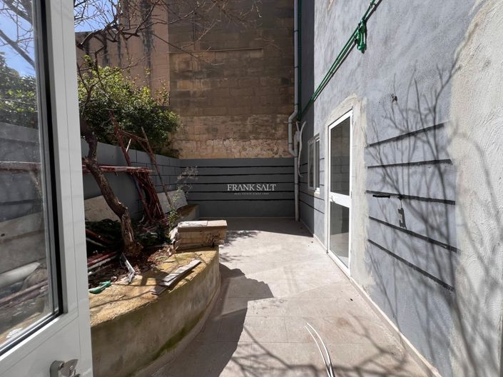 Image No.15-3 Bed Property for sale