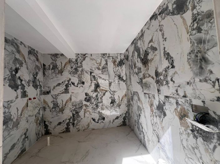 Image No.18-3 Bed Property for sale