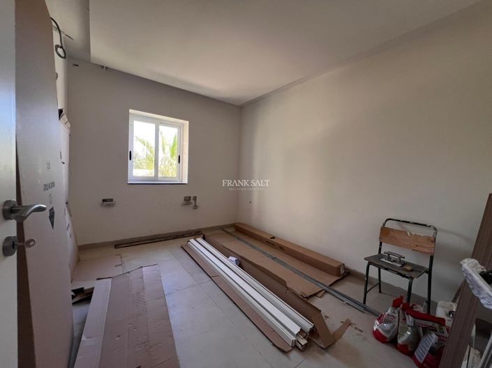 Image No.5-3 Bed Property for sale